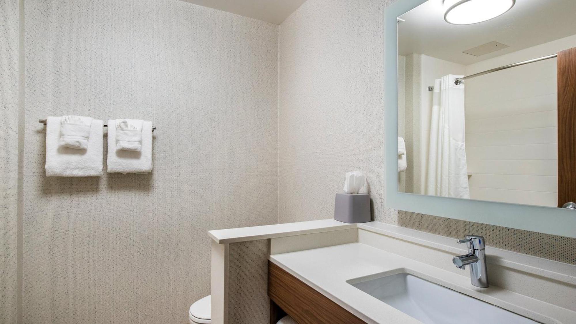 Holiday Inn Express & Suites Racine By Ihg Buitenkant foto