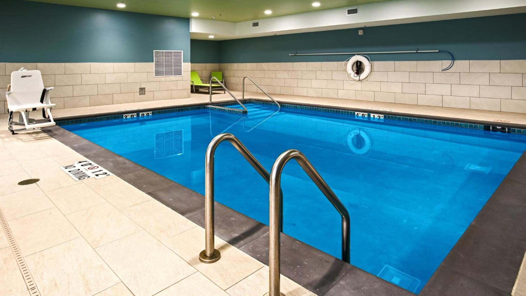 Holiday Inn Express & Suites Racine By Ihg Buitenkant foto