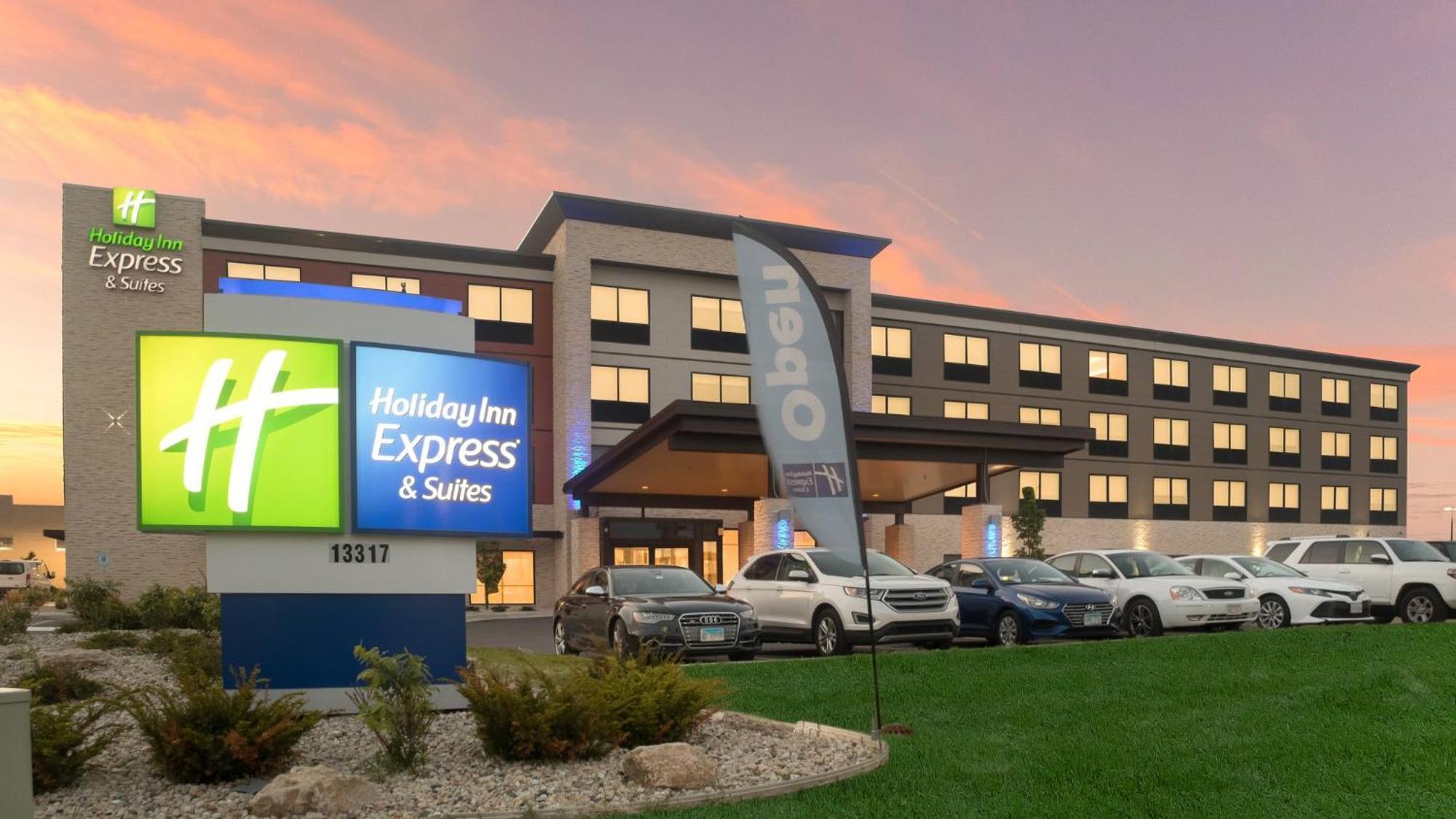 Holiday Inn Express & Suites Racine By Ihg Buitenkant foto