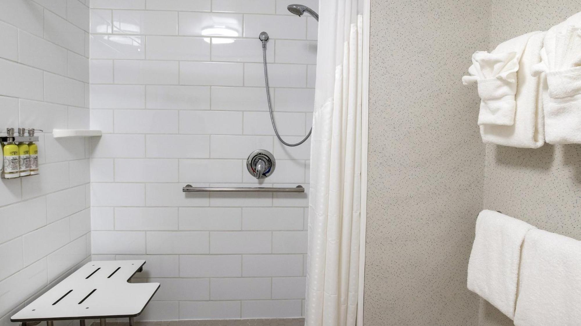 Holiday Inn Express & Suites Racine By Ihg Buitenkant foto