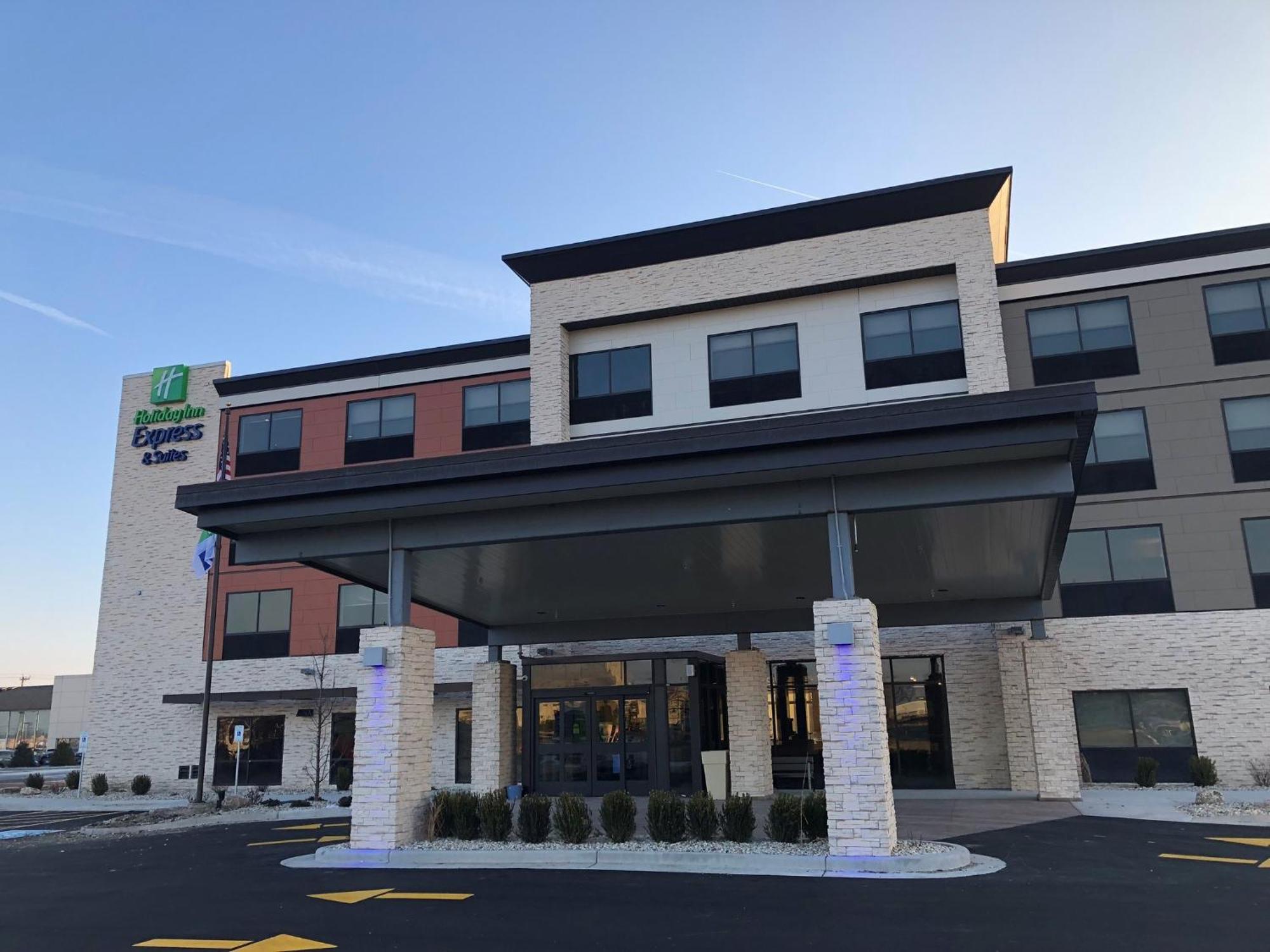 Holiday Inn Express & Suites Racine By Ihg Buitenkant foto
