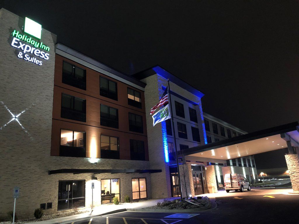 Holiday Inn Express & Suites Racine By Ihg Buitenkant foto
